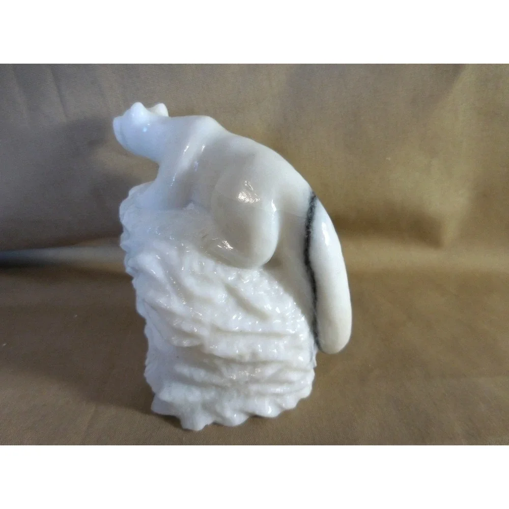 Zuni Native  Carved Mountain Lion Fetish Jerold Leekity White Marble  #533fff